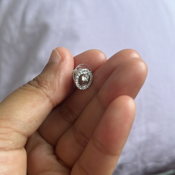 Swarovski Creativity stud earrings - Picture 3 of 3